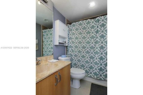 Copropriété à vendre à North Bay Village, Floride: 1 chambre, 76.64 m2 № 2170842 - photo 15