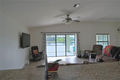 House in Rotonda, Florida 3 bedrooms, 142.33 sq.m. № 1856094 - photo 5