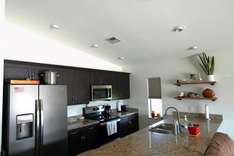 House in Rotonda, Florida 3 bedrooms, 142.33 sq.m. № 1856094 - photo 3