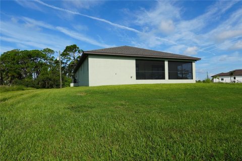 House in Rotonda, Florida 3 bedrooms, 142.33 sq.m. № 1856094 - photo 20