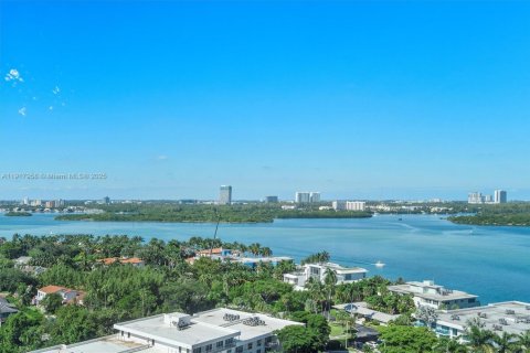 Condo in Bal Harbour, Florida, 2 bedrooms  № 2016924 - photo 26