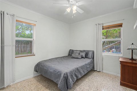 House in Cutler Bay, Florida 4 bedrooms, 134.06 sq.m. № 2278492 - photo 8