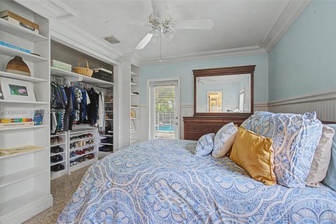 House in Cutler Bay, Florida 4 bedrooms, 134.06 sq.m. № 2278492 - photo 5