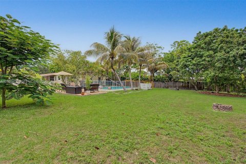 House in Cutler Bay, Florida 4 bedrooms, 134.06 sq.m. № 2278492 - photo 18