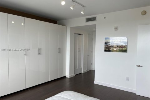 Copropriété à vendre à Miami, Floride: 2 chambres, 106.47 m2 № 1716437 - photo 7