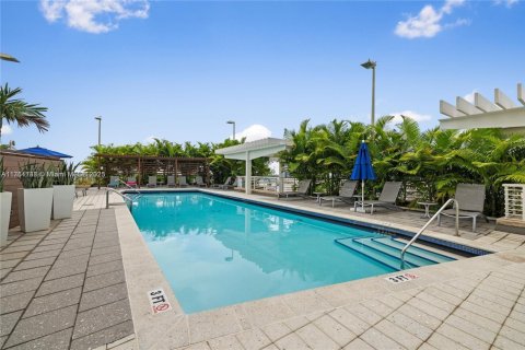 Copropriété à vendre à Miami, Floride: 2 chambres, 106.47 m2 № 1716437 - photo 25