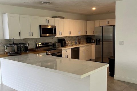 Villa ou maison à louer à Southwest Ranches, Floride: 4 chambres, 231.14 m2 № 2169603 - photo 3
