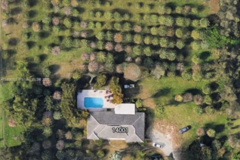 Villa ou maison à Southwest Ranches, Floride 4 chambres, 231.14 m2 № 2169603