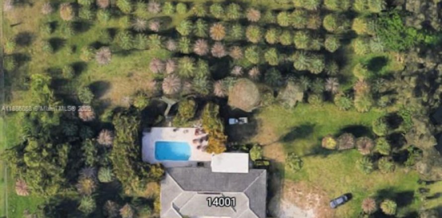 Villa ou maison à Southwest Ranches, Floride 4 chambres, 231.14 m2 № 2169603