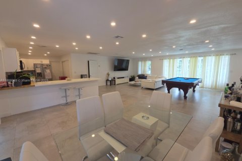 Villa ou maison à louer à Southwest Ranches, Floride: 4 chambres, 231.14 m2 № 2169603 - photo 21