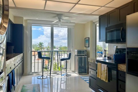 Condo in Fort Lauderdale, Florida, 2 bedrooms № 2387080 - photo 5