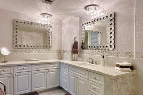 Condo in Fort Lauderdale, Florida, 2 bedrooms № 2387080 - photo 16