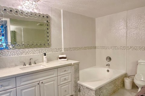 Condo in Fort Lauderdale, Florida, 2 bedrooms № 2387080 - photo 15