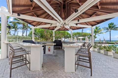 Condo in Fort Lauderdale, Florida, 2 bedrooms № 2387080 - photo 24