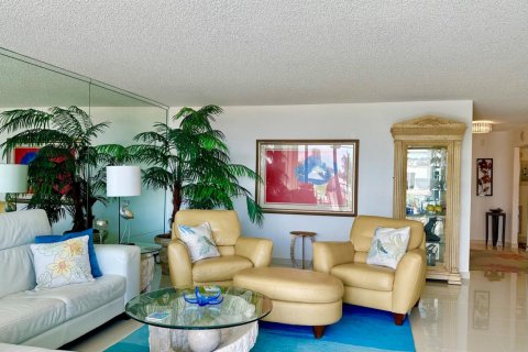 Condo in Fort Lauderdale, Florida, 2 bedrooms № 2387080 - photo 3