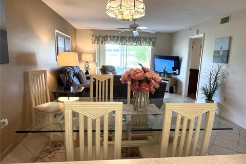 Condo in Bradenton, Florida, 2 bedrooms  № 1163726 - photo 13