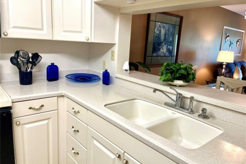 Condo in Bradenton, Florida, 2 bedrooms  № 1163726 - photo 12