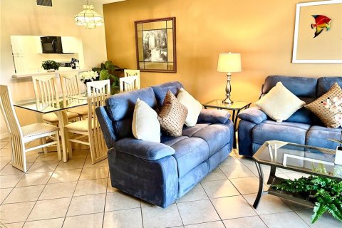 Condo in Bradenton, Florida, 2 bedrooms  № 1163726 - photo 18