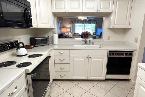 Condo in Bradenton, Florida, 2 bedrooms  № 1163726 - photo 9