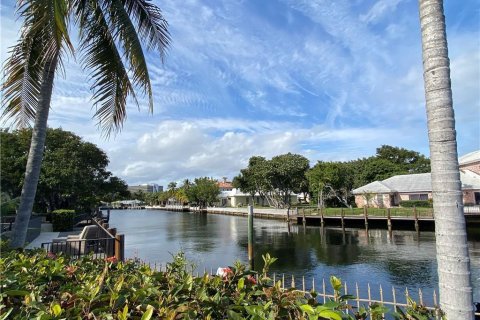 Villa ou maison à vendre à Fort Lauderdale, Floride: 4 chambres, 453.18 m2 № 2147135 - photo 27