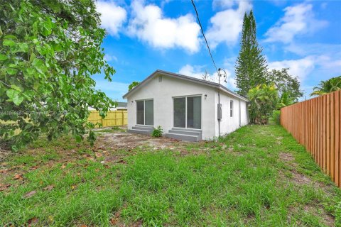 Villa ou maison à vendre à Pompano Beach, Floride: 3 chambres, 114.46 m2 № 1777708 - photo 5