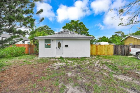 Villa ou maison à vendre à Pompano Beach, Floride: 3 chambres, 114.46 m2 № 1777708 - photo 4