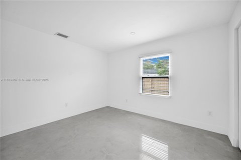Villa ou maison à vendre à Pompano Beach, Floride: 3 chambres, 114.46 m2 № 1777708 - photo 25