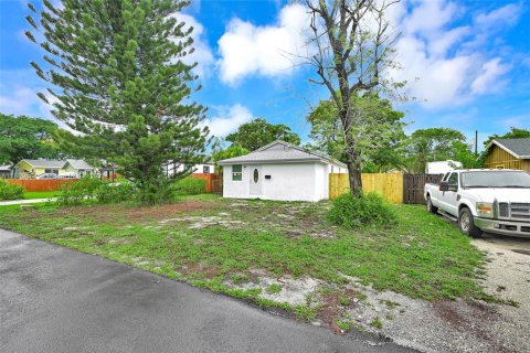 Villa ou maison à vendre à Pompano Beach, Floride: 3 chambres, 114.46 m2 № 1777708 - photo 2