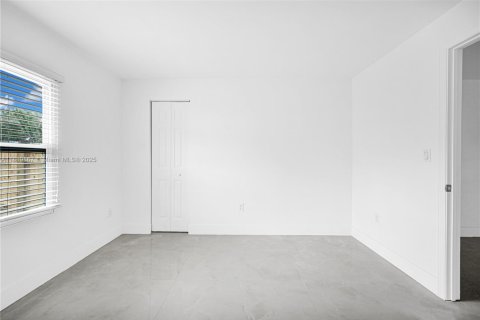Villa ou maison à vendre à Pompano Beach, Floride: 3 chambres, 114.46 m2 № 1777708 - photo 27