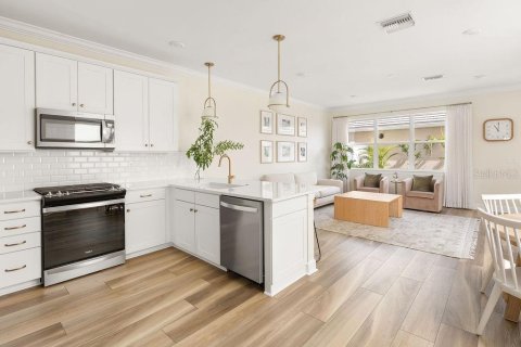 Townhouse in Bradenton, Florida 3 bedrooms, 215.53 sq.m. № 1902260 - photo 7