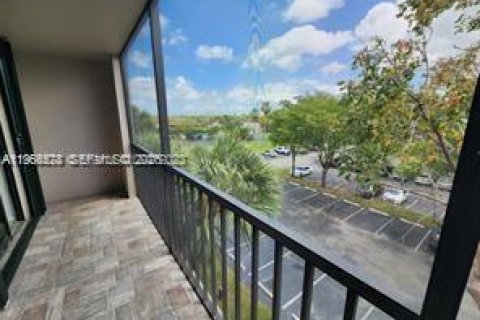 Кондоминиум с 2 спальнями в Майами, Флорида № 2029929