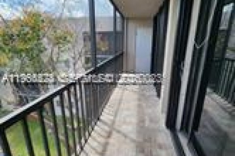 Снять в аренду кондоминиум в Майами, Флорида 2 спальни, 89.65м2, № 2029929 - фото 6