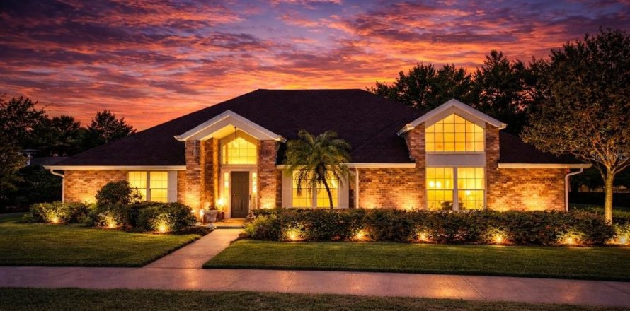Villa ou maison à Clermont, Floride 3 chambres, 193.42 m2 № 2093073