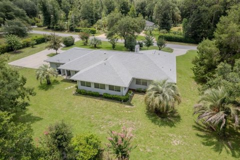 House in Dunnellon, Florida 2 bedrooms, 168.71 sq.m. № 2220993 - photo 9