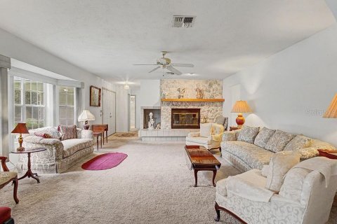 House in Dunnellon, Florida 2 bedrooms, 168.71 sq.m. № 2220993 - photo 11