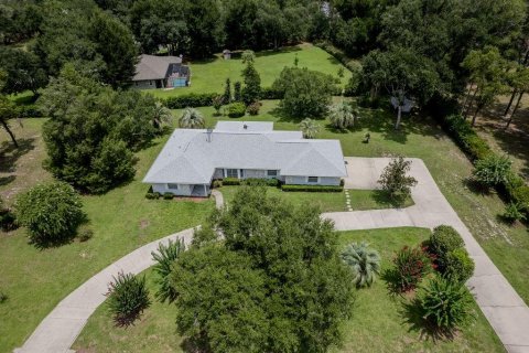 House in Dunnellon, Florida 2 bedrooms, 168.71 sq.m. № 2220993 - photo 6