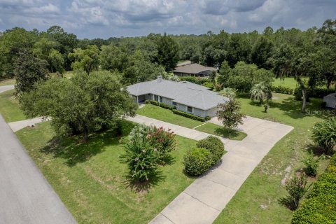House in Dunnellon, Florida 2 bedrooms, 168.71 sq.m. № 2220993 - photo 5