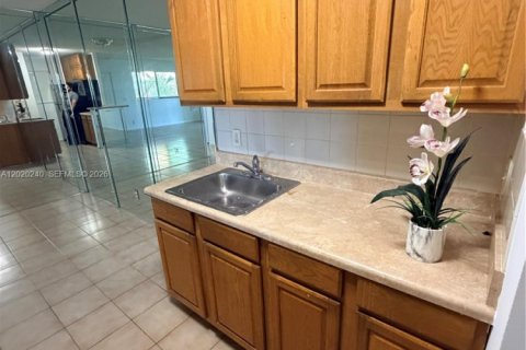 Condominio en venta en Deerfield Beach, Florida, 2 dormitorios, 82.4 m2 № 2089389 - foto 6