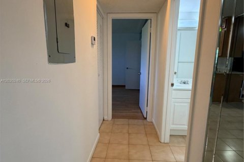 Condominio en venta en Deerfield Beach, Florida, 2 dormitorios, 82.4 m2 № 2089389 - foto 11