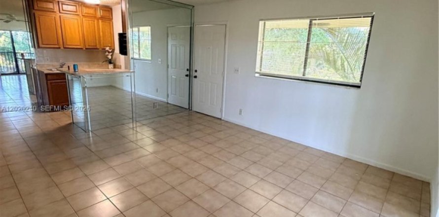 Condominio en Deerfield Beach, Florida, 2 dormitorios  № 2089389