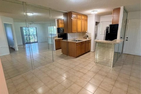 Condominio en venta en Deerfield Beach, Florida, 2 dormitorios, 82.4 m2 № 2089389 - foto 7