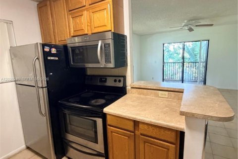 Condominio en venta en Deerfield Beach, Florida, 2 dormitorios, 82.4 m2 № 2089389 - foto 4