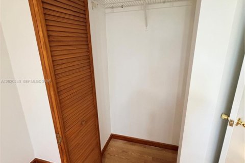 Condominio en venta en Deerfield Beach, Florida, 2 dormitorios, 82.4 m2 № 2089389 - foto 10