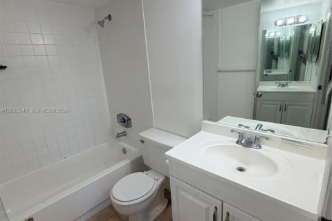 Condominio en venta en Deerfield Beach, Florida, 2 dormitorios, 82.4 m2 № 2089389 - foto 15