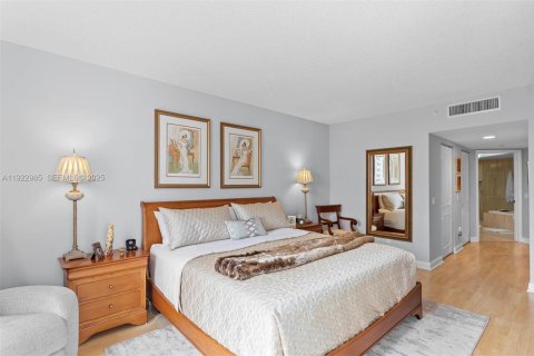 Condominio en venta en Aventura, Florida, 2 dormitorios, 173.73 m2 № 2019105 - foto 17