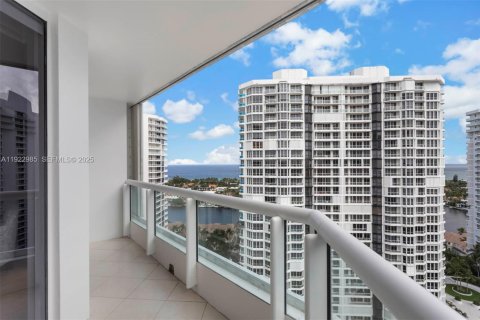 Condominio en venta en Aventura, Florida, 2 dormitorios, 173.73 m2 № 2019105 - foto 25