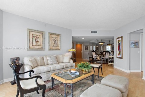 Condominio en venta en Aventura, Florida, 2 dormitorios, 173.73 m2 № 2019105 - foto 9