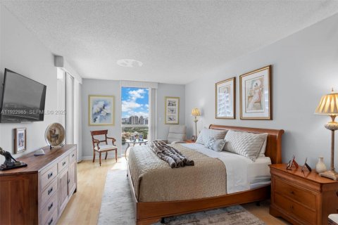 Condominio en venta en Aventura, Florida, 2 dormitorios, 173.73 m2 № 2019105 - foto 18