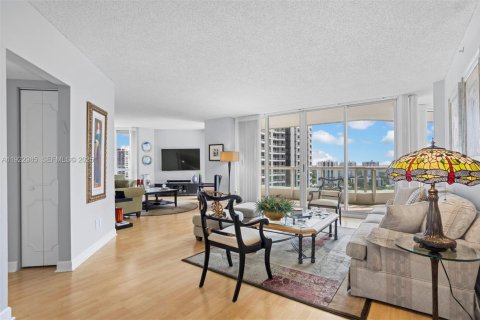 Condominio en venta en Aventura, Florida, 2 dormitorios, 173.73 m2 № 2019105 - foto 5