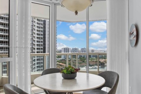 Condominio en venta en Aventura, Florida, 2 dormitorios, 173.73 m2 № 2019105 - foto 16